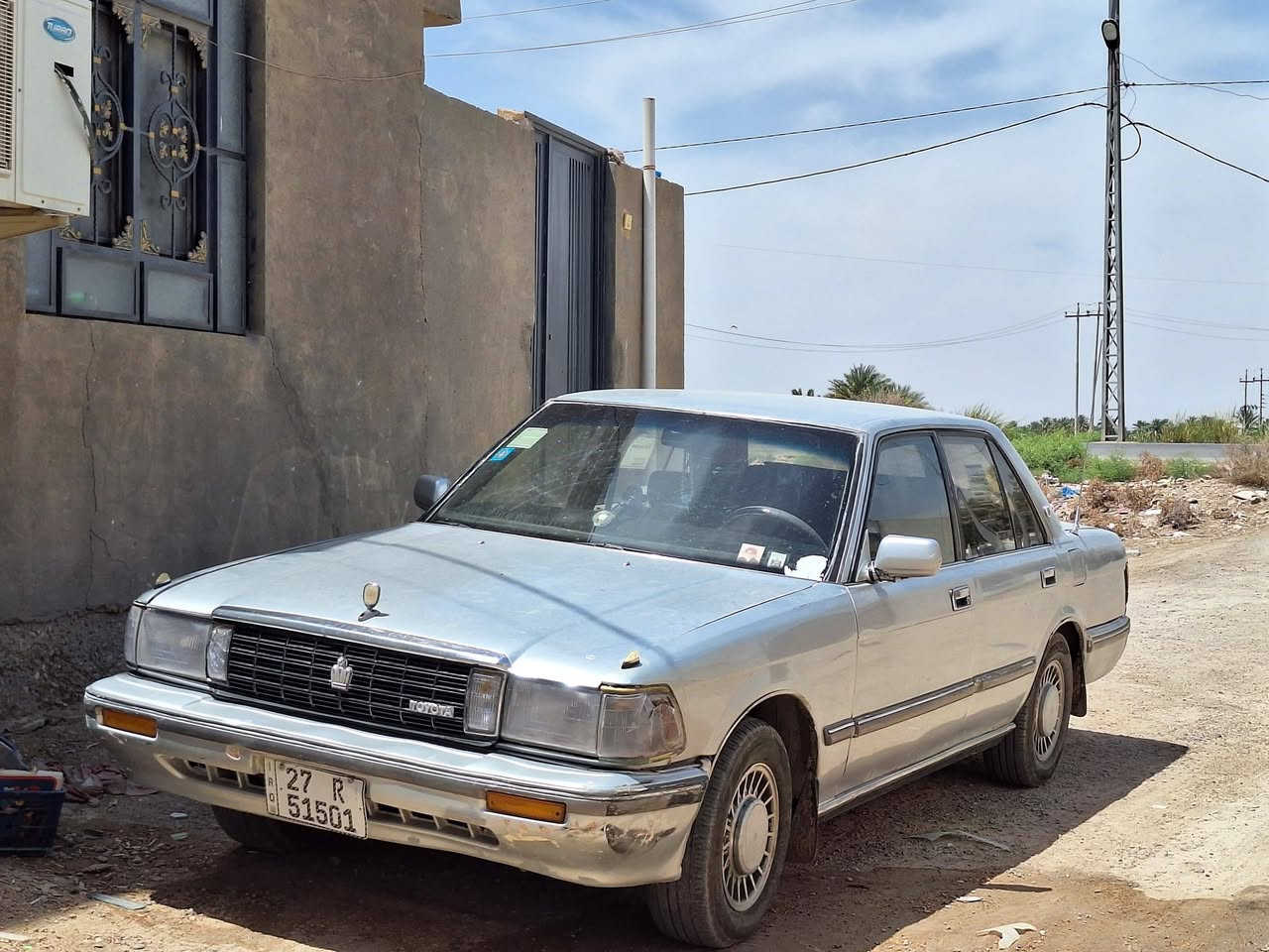 سيدان موديل 1990  للبيع او مراوس بسياره تكسي  جاهزه السياره سنويتها لل٣٠   كير ومحرك كفاله   
للاستفسار  ***********
