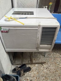 مكيف توسوت طنين مكيف جديد العام جديته السعر ٣٠٠مستعجل على بيعته وبي مج...