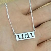 فضة عيار ٩٢٥ • طلاء ذهب ٢٤ • حسب الطلب