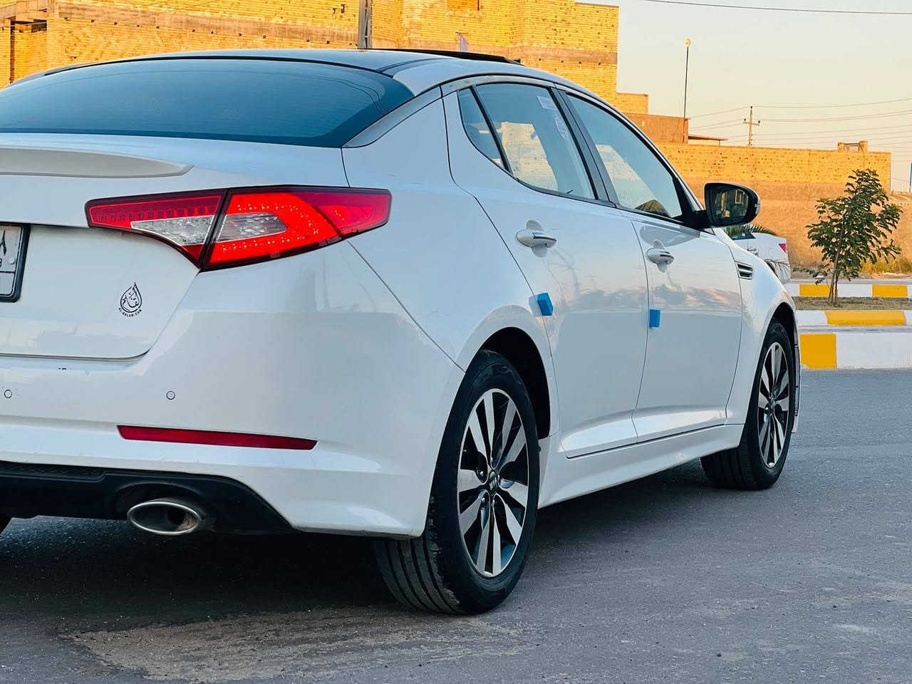 السلام عليكم
للبيع كيا اوبتيما ٢٠١٢ خليجي مكفوله ما عدا جاملغ امامي ايمن صبغ فول 1/1  محرك ٢٤٠٠ دوش جديدة بمعنى الكلمة  تخم تاير حدادة تبريد كير محرك كله جديد

مكانها الناصرية مركز المدينة
السعر ١٣٣ وبيها مجال
*********** //***********
