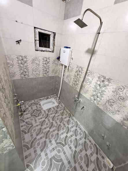 بيت للايجار خلفي ١٠٠متر البلديات بشارع الكنيسه خلف ملعب المدينه غرفتين وصاله كبيره وصحيات ومطبخ حار ومطبخ بارد 
***********
