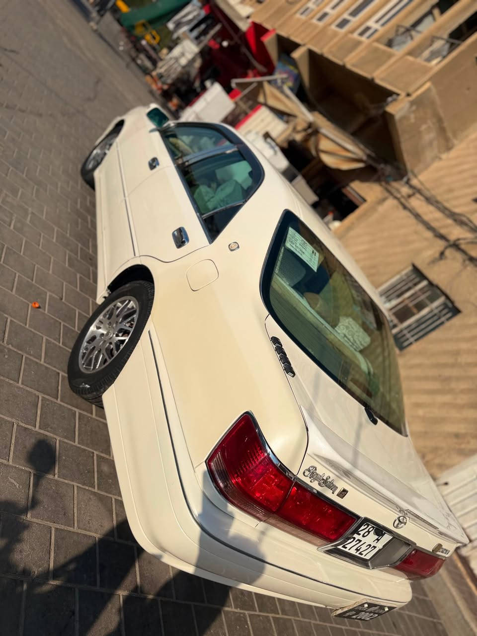 لسلام عليكم كراون ملكه للبيع
موديل 2000 بيها صبغ جاملغ خلفي الايسر السياره نضيفه مثل ماموضح بلصور السعر $105 رقم***********
