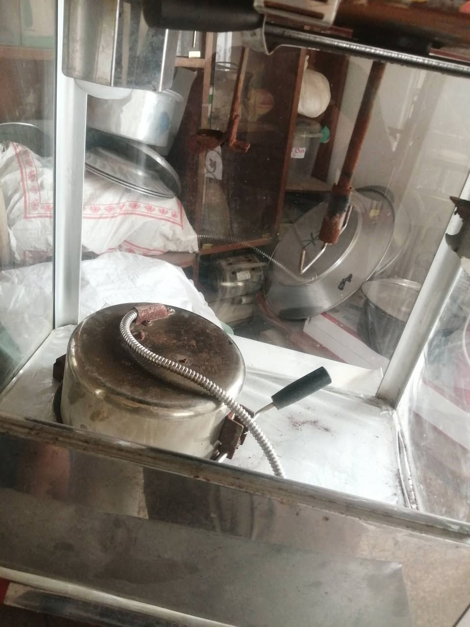 سلام عليكم عندي مكينه شاميه متروكه من زمان صار سنه هيه والميز مالته للتواصل والسعر 95 0777406276


**إذا كنت صاحب هذا الإعلان وتريد حذفه لأي سبب، رجاءا أرسل رسالة إلى الدعم الفني**