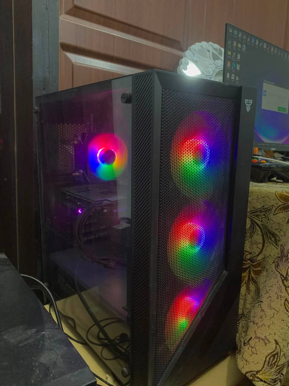 CPU
15-12400F
GPU
RTX 3060 12GB ASUS
RAM
32 GB  GB 3200MHZ
iot

 STORAGE
 1TB. M.2

MOTHERBOARD
ASROCK H610M

POWER SUPPLY
650w gold full modular

COOLER
SNOWMAN MX2
CASE
FANTECH CG77
 السعر  مليون و مية و بيها مجال 
واتساب : ***********
مكاني النجف توصيل موجود
