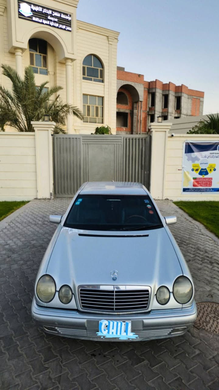 رقم الهاتف :***********
السعر : 80 بيه مجال  

#مكان السيارة بصره 

-------------------------------------

السلام عليكم 

للبيع او  مراوس 

مرسيدس ام عيون محرك في V موديل 1998 اصل  وارد ياباني  صبغ عام  سيارة  رقم انكليزي  باسمي تحويل بشرط ثاني يوم 

تفاصيل👇🏻

محرك كير تبترونيك مكفولات.   

تبريد شغال❄️ قطعتين⁦

كروز سرعة🔒 

مراية داخلية+جانبة عاكسة 

 كشنات كهرباء ⚡️

تجاوي خلفية قلابة ✨

شاشة اعطال🖥

كشنات خزن                                                

جام ازرق

مري شفط

السياره بيه بعض الملاحظات 

بدي و دواخل كلش حلوات

