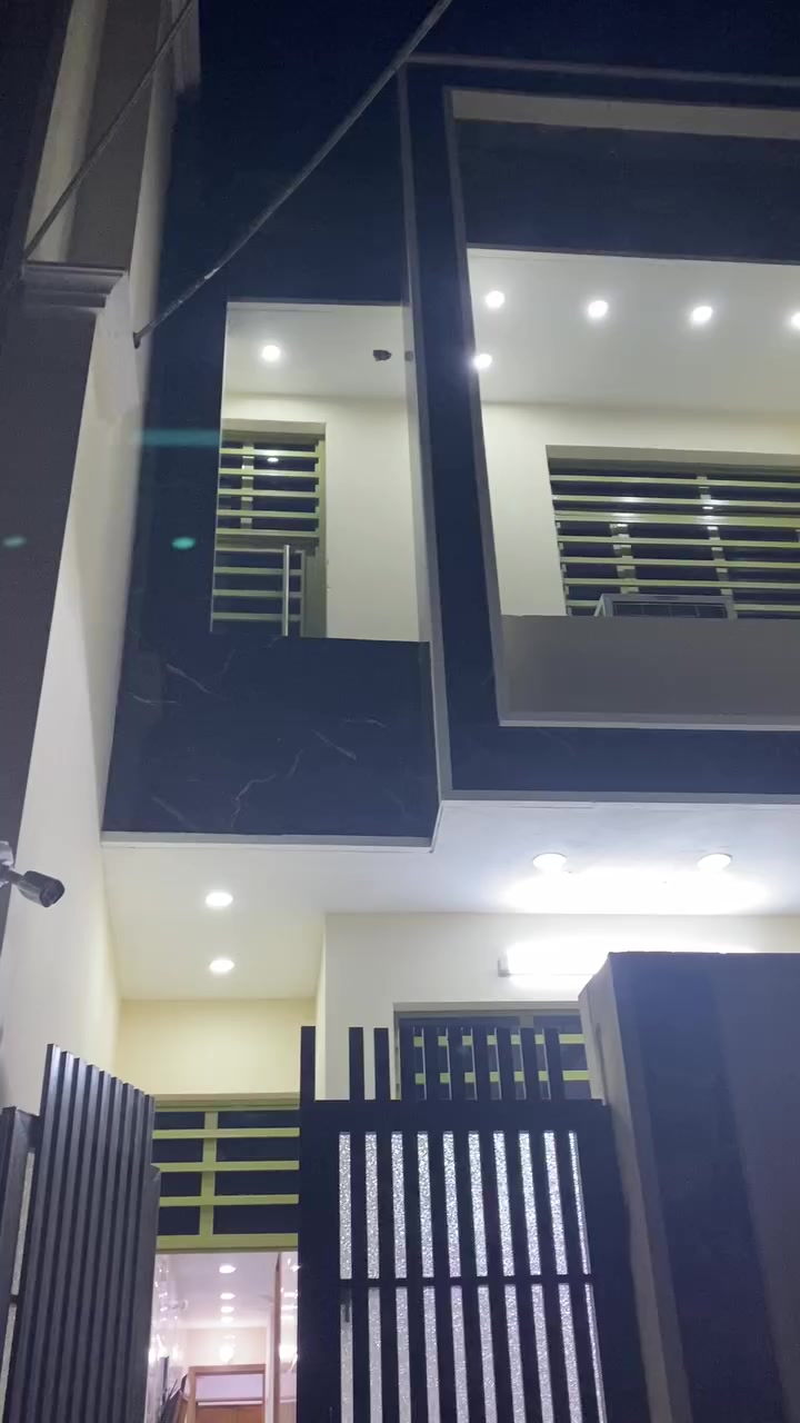 السلام عليكم دار للبيع  زراعي المساحه 100 م 5+20البناء حديث عنوان البلديات شارع جامع سيد صلاح التصال ع *********** بي واتساب
