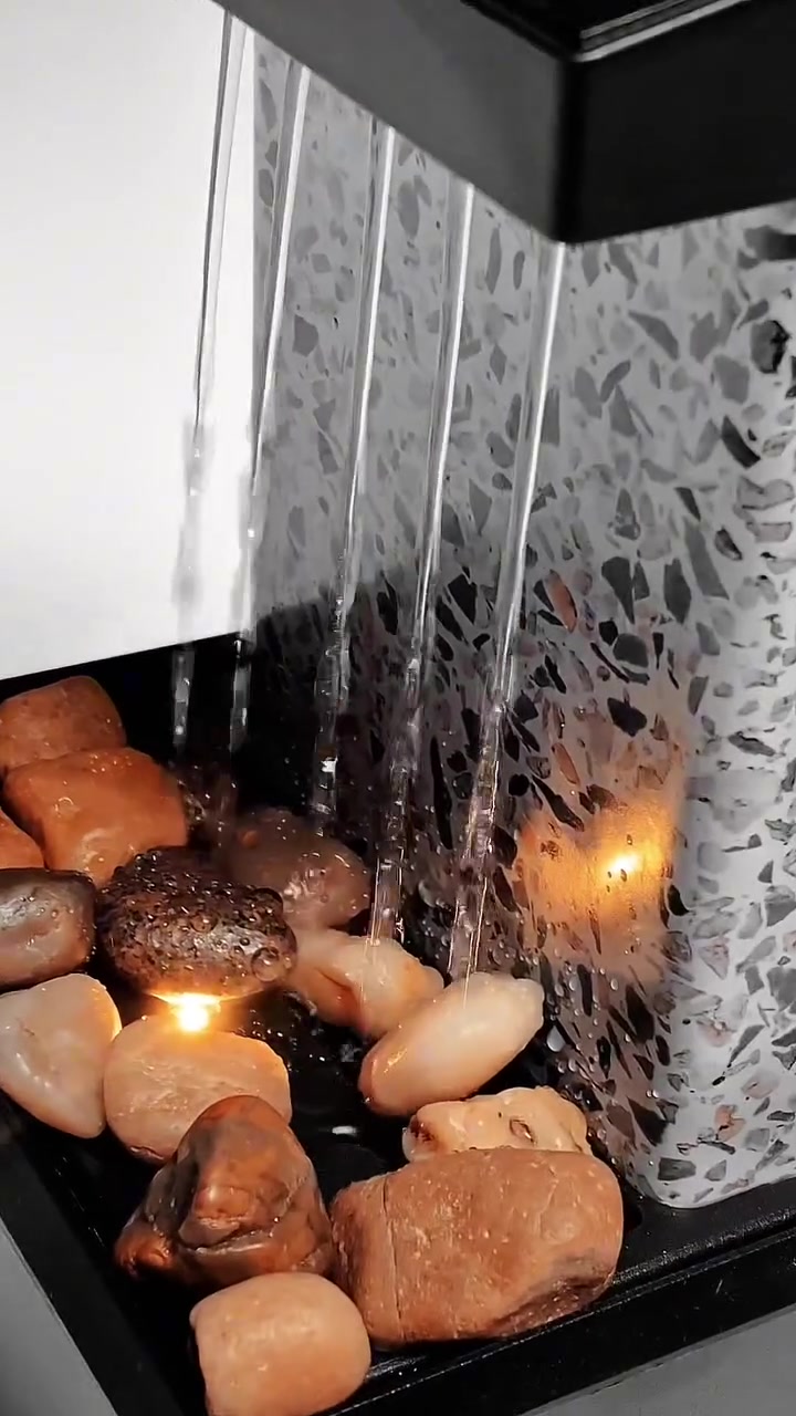 نافورة لتزيين الغرف والمكاتب 😍❤️
تصميم أنيق على شكل شلال 🌊
مع أحجار لزيادة جمالية المنظر 🪨
وإضاءة LED رومانسية لطيفة 🥰
تعمل بالوصل المباشر بأي مأخذ USB 🔌
الأبعاد { الطول 11 - العرض 10 - الارتفاع 16.5 } سم 🎗
توصيل ضمن الشام وشحن للمحافظات 🚌


**إذا كنت صاحب هذا الإعلان وتريد حذفه لأي سبب، رجاءا أرسل رسالة إلى الدعم الفني**