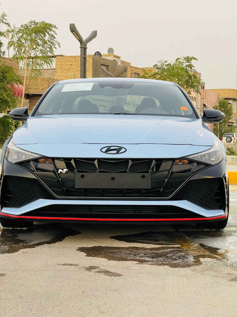 سلام عليكم النتر ( N) 2022رقم بغداد بسمي حادثه خشم الجاملغ والبنيد شويه والباقي كفاله 
ماشيه40 ميل 
السياره كير عادي ست نمر 
السعر 168وبيه مجال 
مكاني ناصريه مركز 
رقم مبايل ***********
