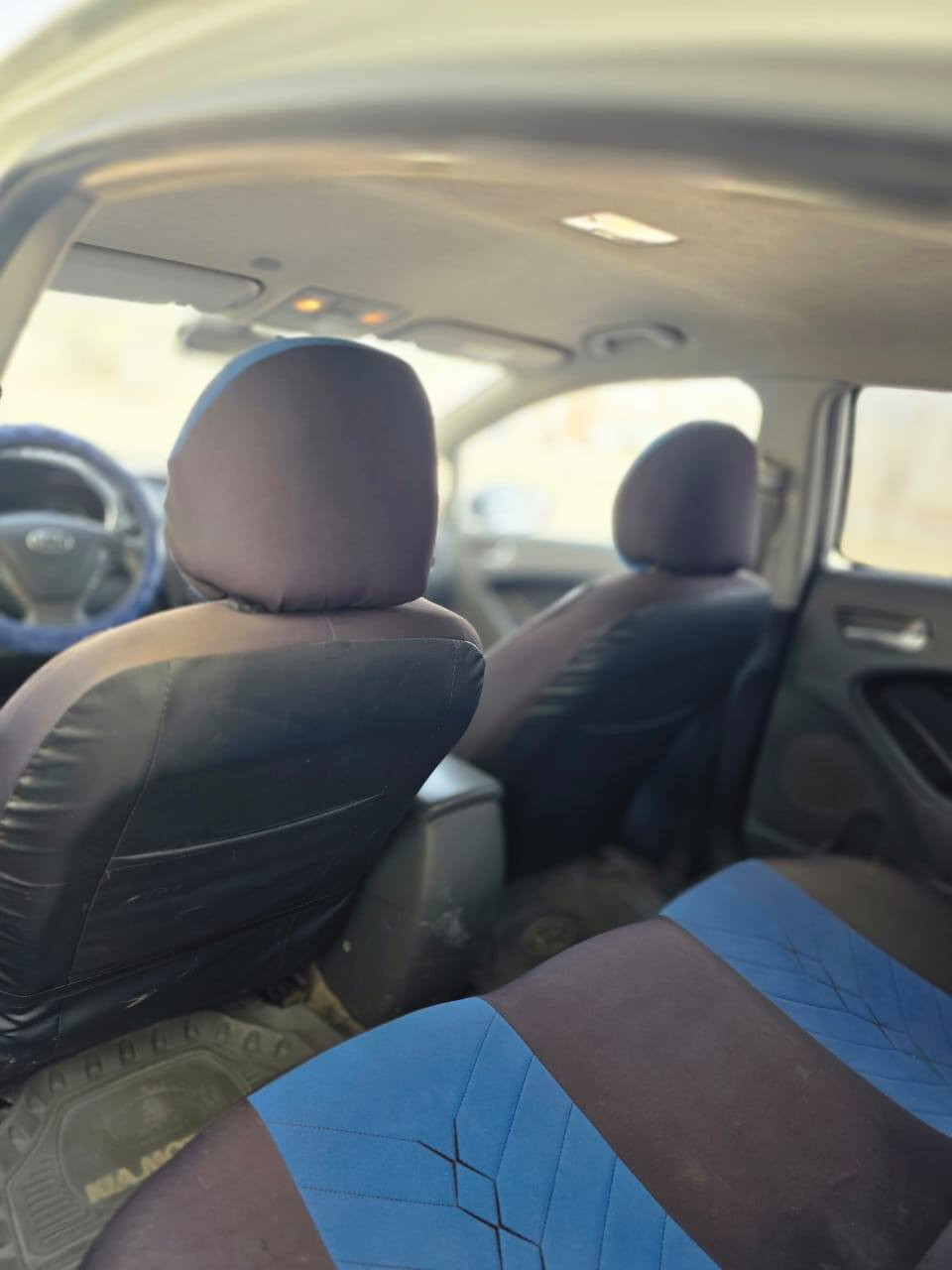 السلام عليكم
سيراتو 2017 خليجي
بيه بارد جاملغ كدام وعندي صوره اله قبل تصليح
وبيه بارد دور جاملغ خلفي صغير
كفاله من صبغ
محرك كير مكفول
رقم اربيل الجديد
الاسفسار ***********
