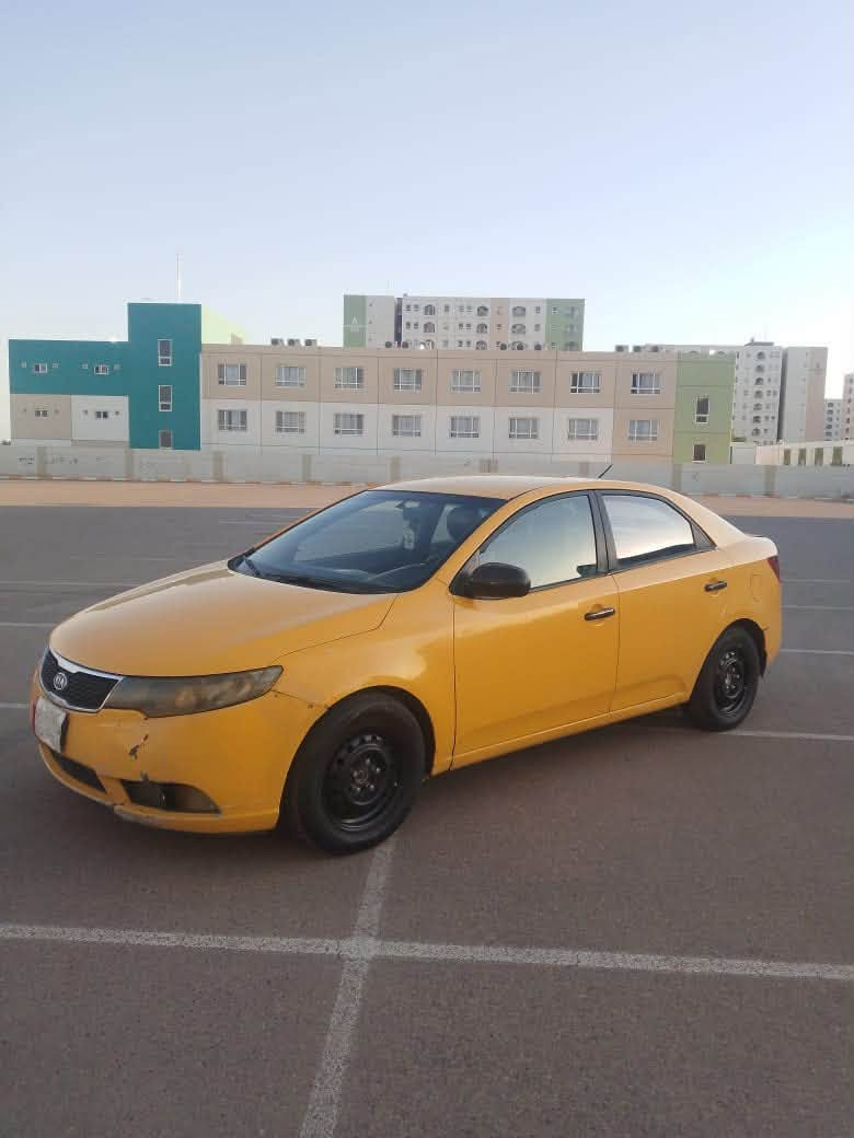 سيراتو ٢٠١٢ خليجي للبيع السياره جاهزه من كلشي عدا طخه بالجاملغ والجنطه
السعر ٧٥
الرقم ***********
