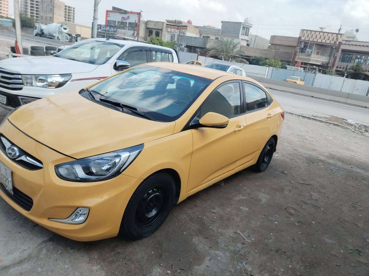 السلام عليكم اكسنت 2014 مكينه1600  كير جدد تبريد تدفئ صدرها امامي خلفي جديد تخم تاير جديد كهربيات كولها شغاله تريها ب 77 مكاني بغداد الزعفرانيه ***********
