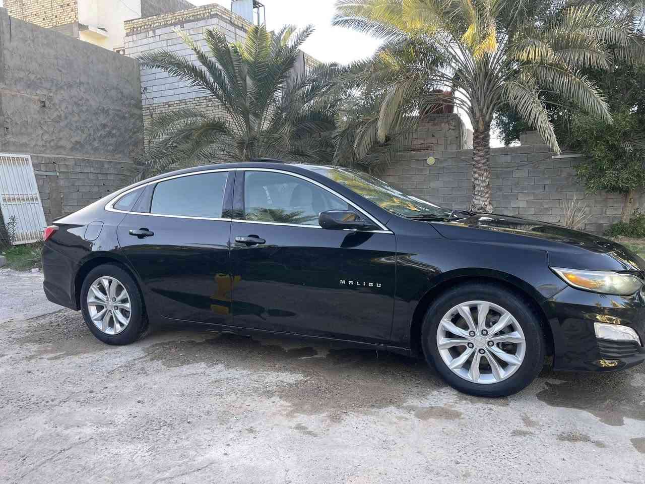 السلام عليكم
للبيع 

ماليبو 2019  LT2

‏1500  turbo محرك 
رقم نجف بأسمي 
ومكاني بالنجف 
 
 مواصفاتها 

قطعتين تبريد 
فتحه بانوراما 
ووبقية مواصفات LT 2 معروفه 
تبريد وتدفئة شغال وجديد 
حدادية امامي وخلفي جديده 

الضرر ٣ قطع  وجاملغ صبغ مع وجود بارد

***********

السعر ١١٠ .
