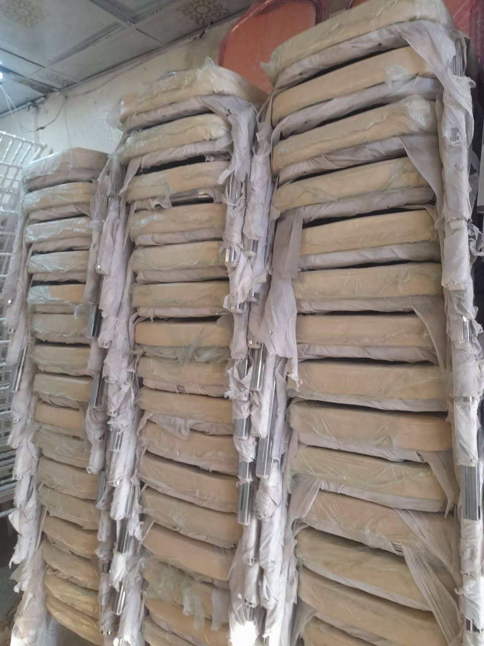 ‏كراسي للبيع مكان بغداد جديد رقم التلفون***********
