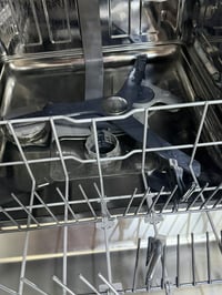 غسالة هيتاشي اصدار جديد ١٥ نفر بحاله ممتازه للبيع مستخدمة منذ ٣ اشهر و...