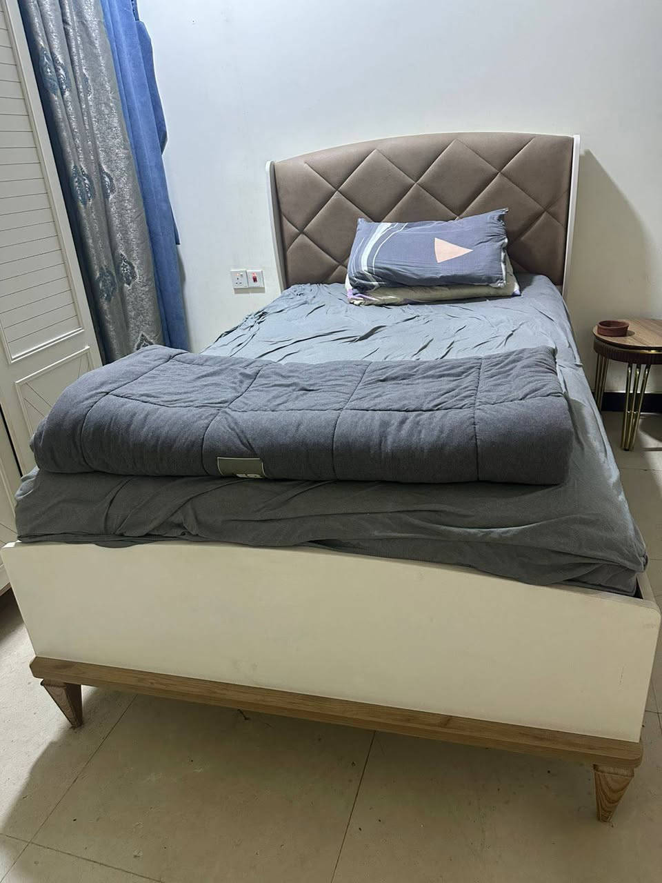 للبيع مستعمل نضيف ***********
