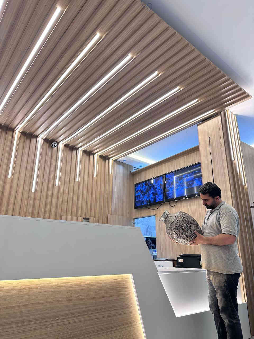 واجهة مبنى فندق البراق – الكاظمية
تنفيذ متكامل من الواجهة الخارجية لحد الرسبشن ✨
تصميم عصري، تفاصيل دقيقة، ولمسة فخامة تليق باسم الفندق 🏨
اختيار الألوان والخامات بعناية حتى يعطي أول انطباع قوي للزائر

📍 الكاظمية
🔨 تنفيذ: أكـد للديكور والتصميم الداخلي
***********
***********
***********

#اكـد_للديكور
#واجهة_مبنى
#ديكور_فنادق
#رسبشن
#الكاظمية

‏
