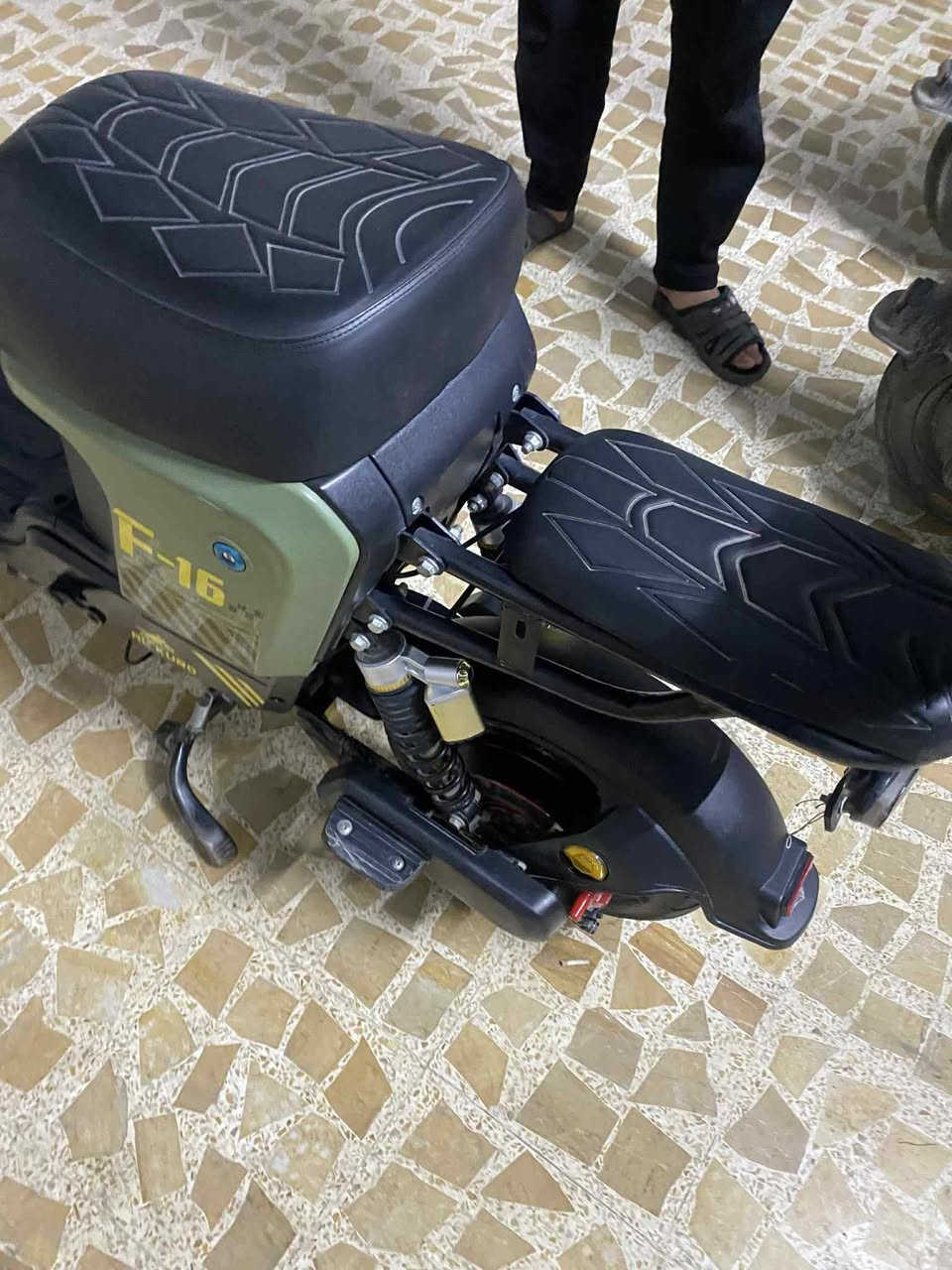 دراجه شحن شركة ال كورو نوع F16 دراجة نضيفه مال بيت وصل الشراء موجود سعر 450 بي مجال مكان يارمجه الشرقية الاولى رقم ***********
