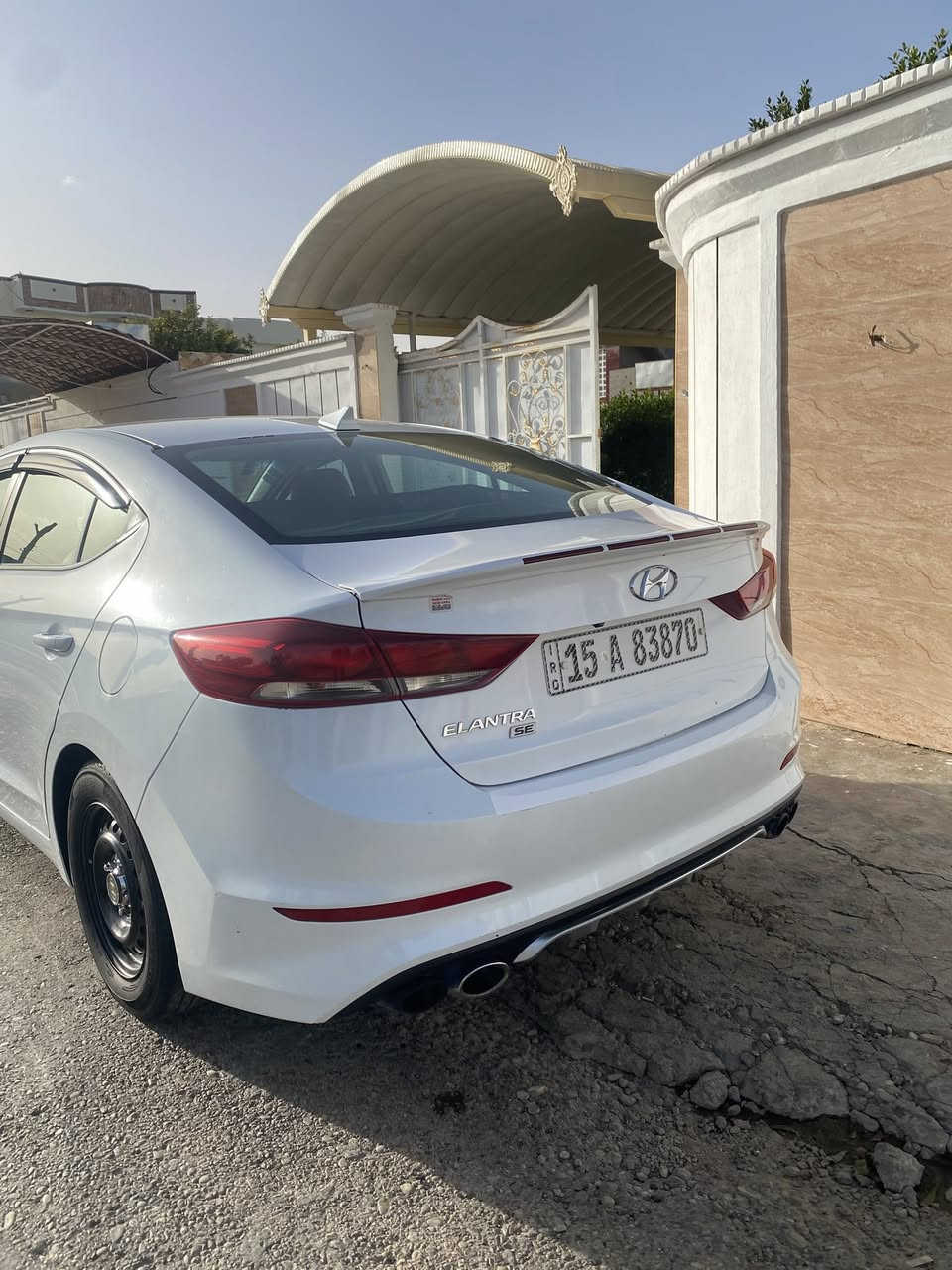 السلام عليكم
النترا2017 للبيع او المراوس محرك   2000ابو المجول الكبير المرغوب السياره جاهزه ماناقصهه شي كير محرك تبريد تايرات صدر كله تمام رقم الانبار الدولي 
سعر السياره 120 وبيه مجال 
ملاحضه /الصبغ بدون دواخل بس البابين وشويه من الجاملغ 
وبيه تقشير بسيط والوارد اللون الابيض معروف بهالشي 
مكاني الانبار /جزيرة الخالديه كرطان 
***********
