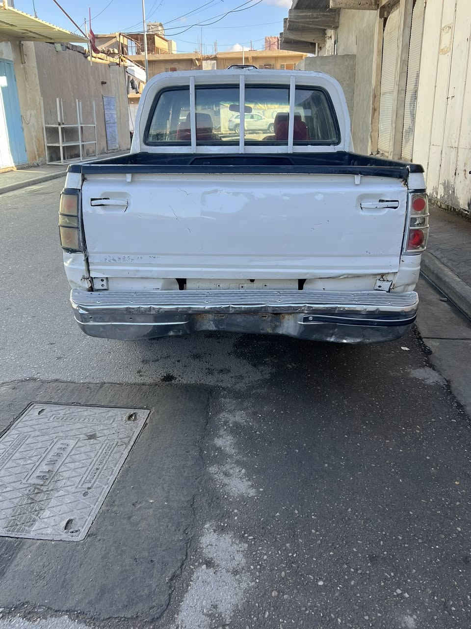 سلام عليكم للبيع كنو2008 السياره جهازه وخير من الله مكينه وكير وصدر جديد وتايرات جديده سعر 25 وبيه مجال قليل مكانه صلاح الدين بلد السياره منفس كامل لاستفسار ***********
