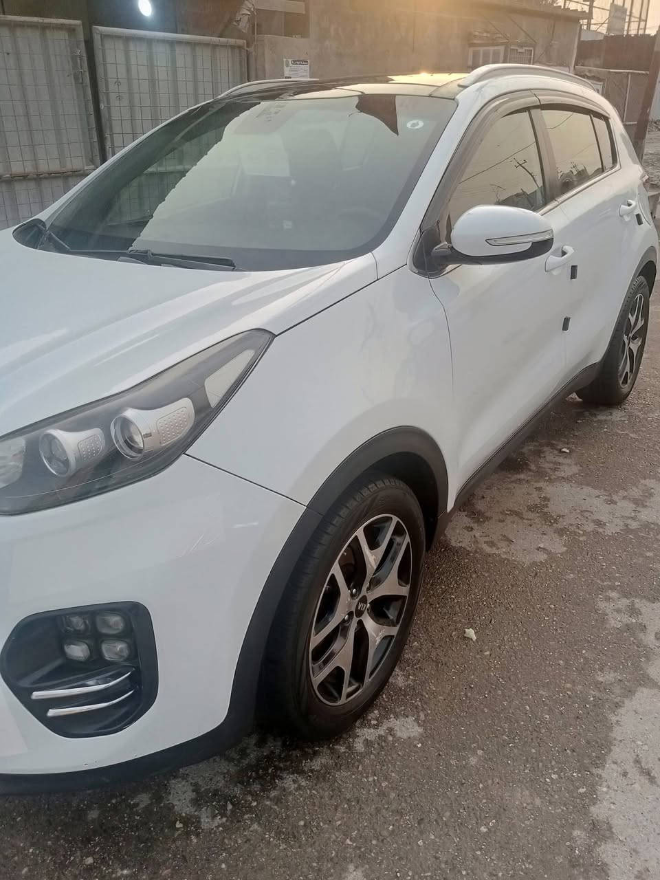 السلام عليكم سبورتج خليجي موديل 2017 سيارة جديد مكفول كفالة عام سعر 175 رقم الهاتف ***********

