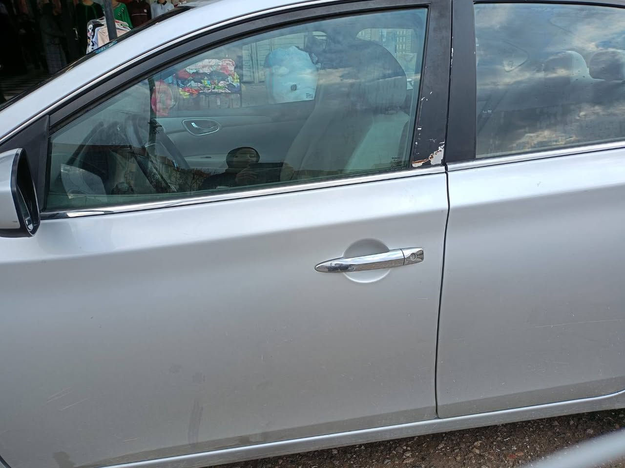 السلام عليكم نسيان سنترا موديل 13 رقم اربيل جديد محرك كير شرط الضرر قطعتين ونص سنويه منتهيه عليهه غرامه 450 ينزل من سعرهه صدر امامي خلفي مابيه شي شرط التحويل سعر 88 ورقه وبيهه مجال مكان السياره سليمانيه ***********
