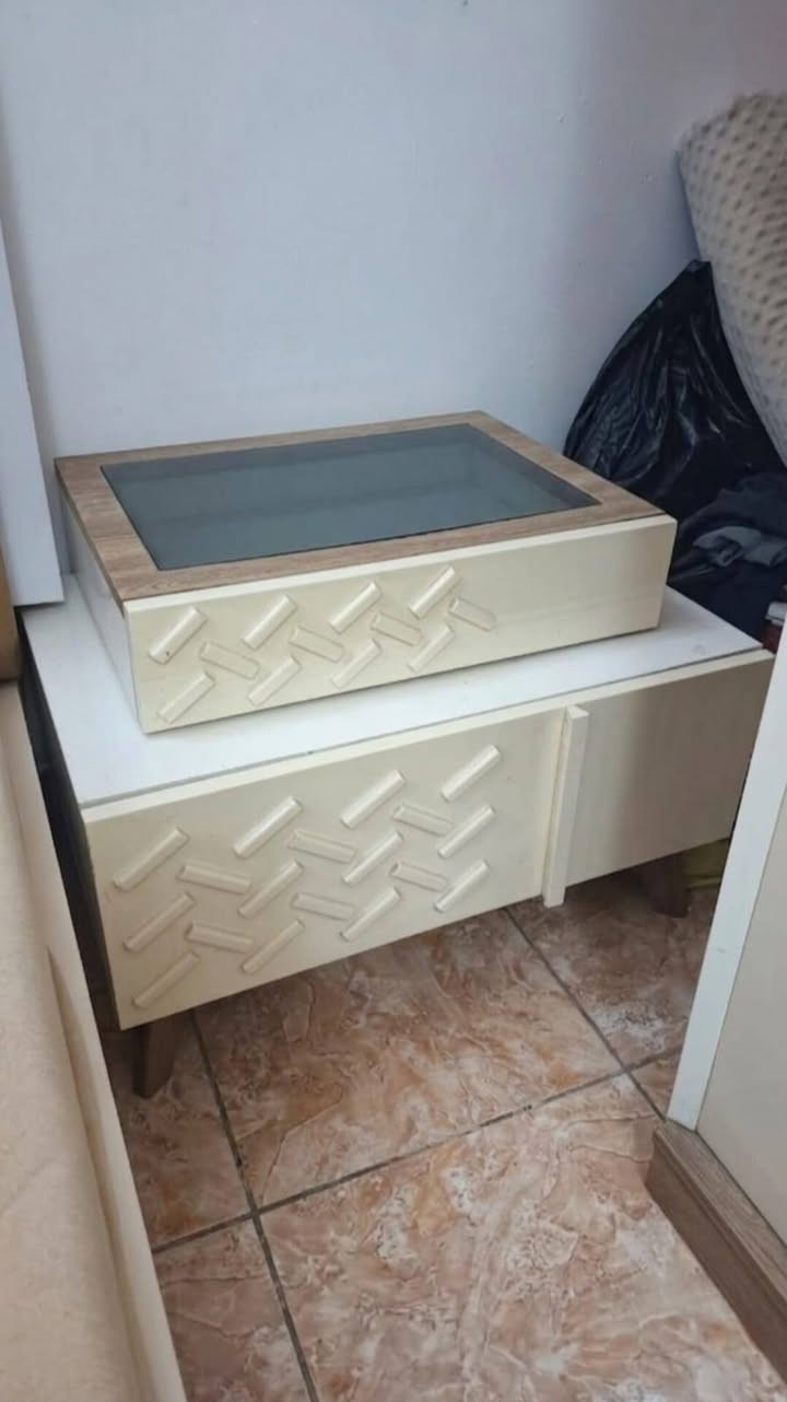 غرف تركية درجة اولى صبغ حراري فرن مخزنين أي ضرر مابيها نظافة ١٠٠بالمية تواصل واتساب متوفر ***********
