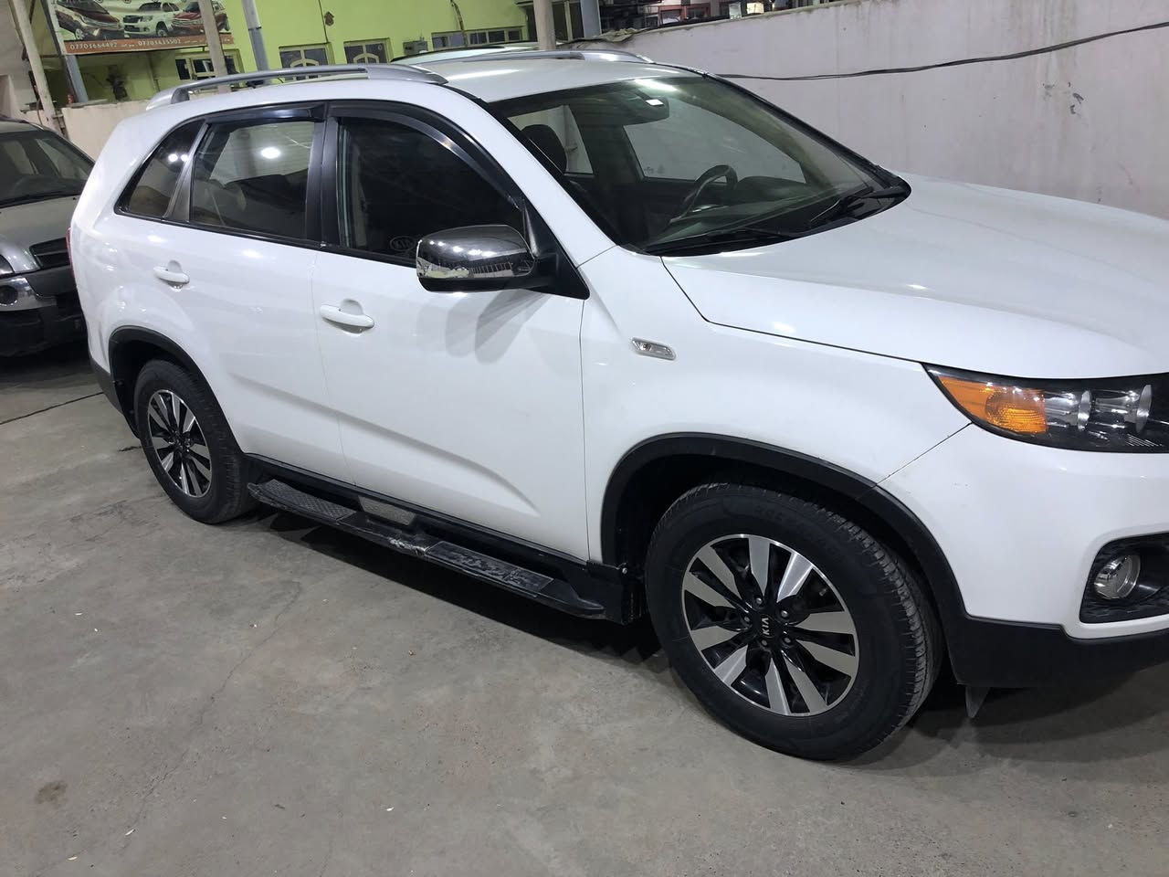 سعر السياره ١٤٠$ ورقه وبيه مجال 
السلام عليكم سورنتو خليجي مكفول مِن 
الصبغ والتبديل بيه بَس بارد بل باب الخلفي موضح بل سونار السياره جديده حيل وحلوه السياره السونار مرفق مع صور السياره 
مكان السياره ديالئ بــعقــوبـه 
للاستفسار اتصل ع الرقم 
***********
***********
