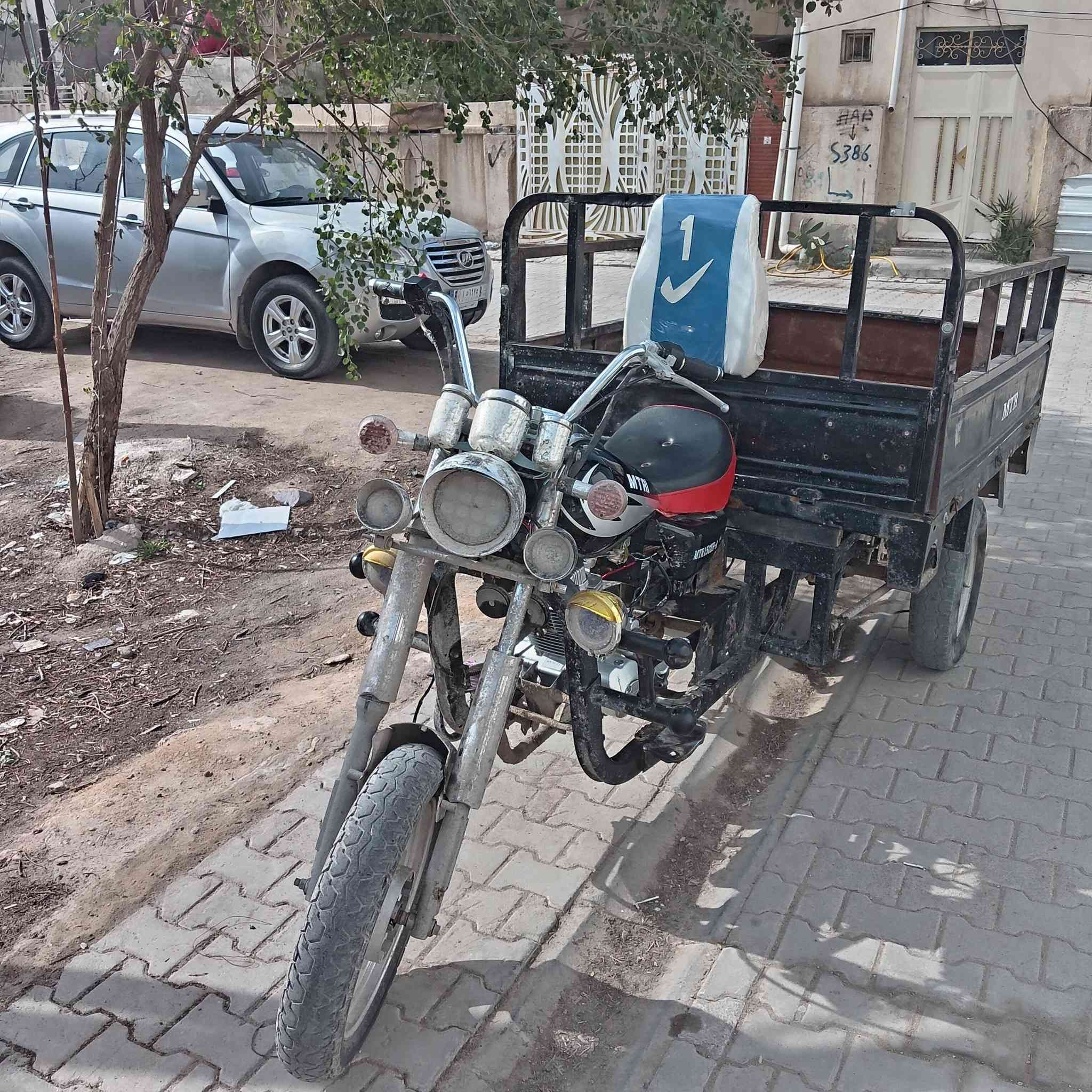 سلام عليكم ستوته البيع مديل ١٣ شاصي مكفول كفاله عامه اوراق اصولي المكان نجف حي ميسان شرع المركز***********
