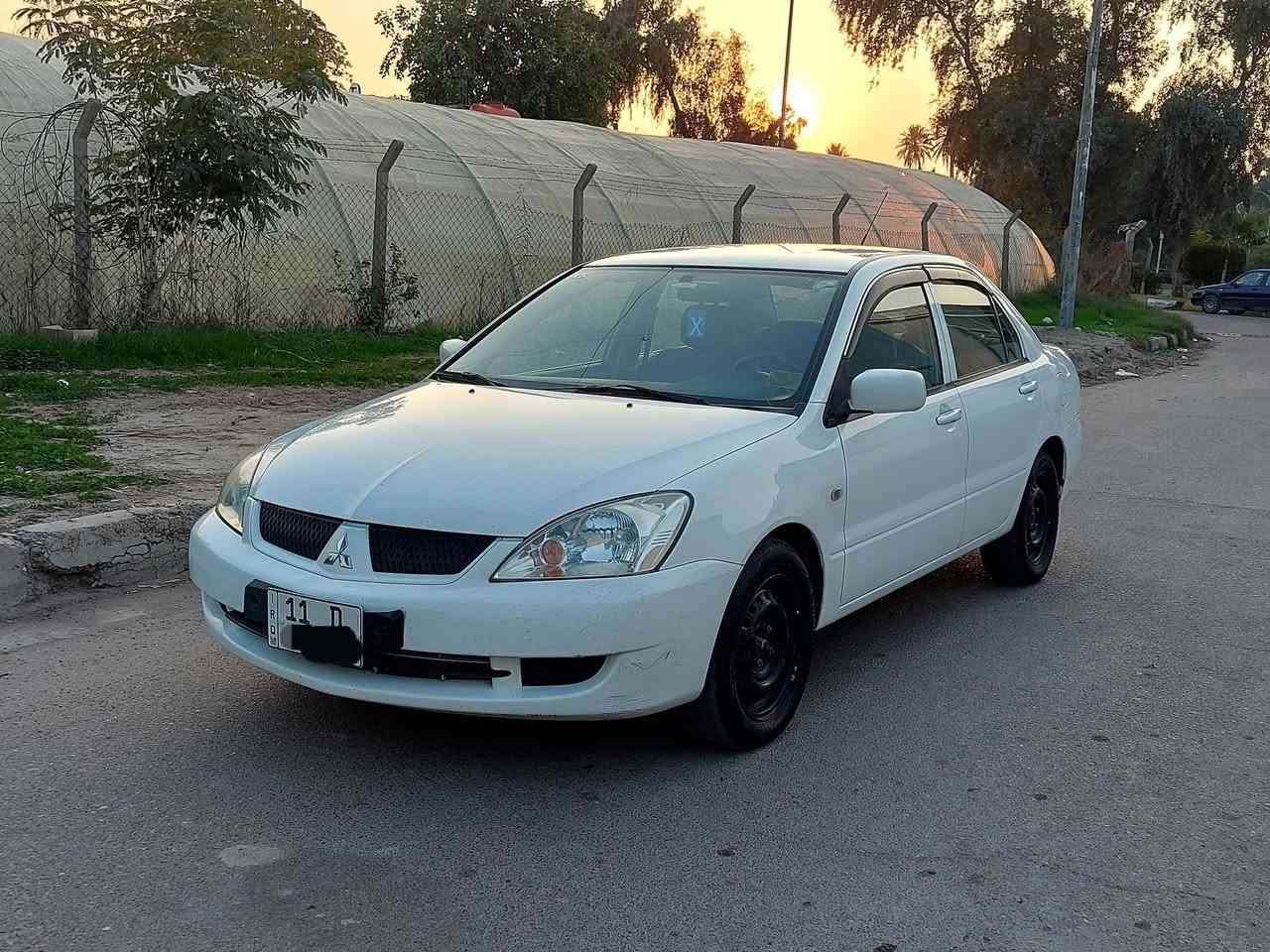 السلام عليكم 
للبيع لانسر 2011 شركه عامه مكفوله من الصبغ حتى الدعاميات محرك 1600 كير اوتو سياره جديده برغي ممفتوح بيها كلها وضع شركه السعر 110$ ورقه بيها مجال بسيط للاستفسار ***********
