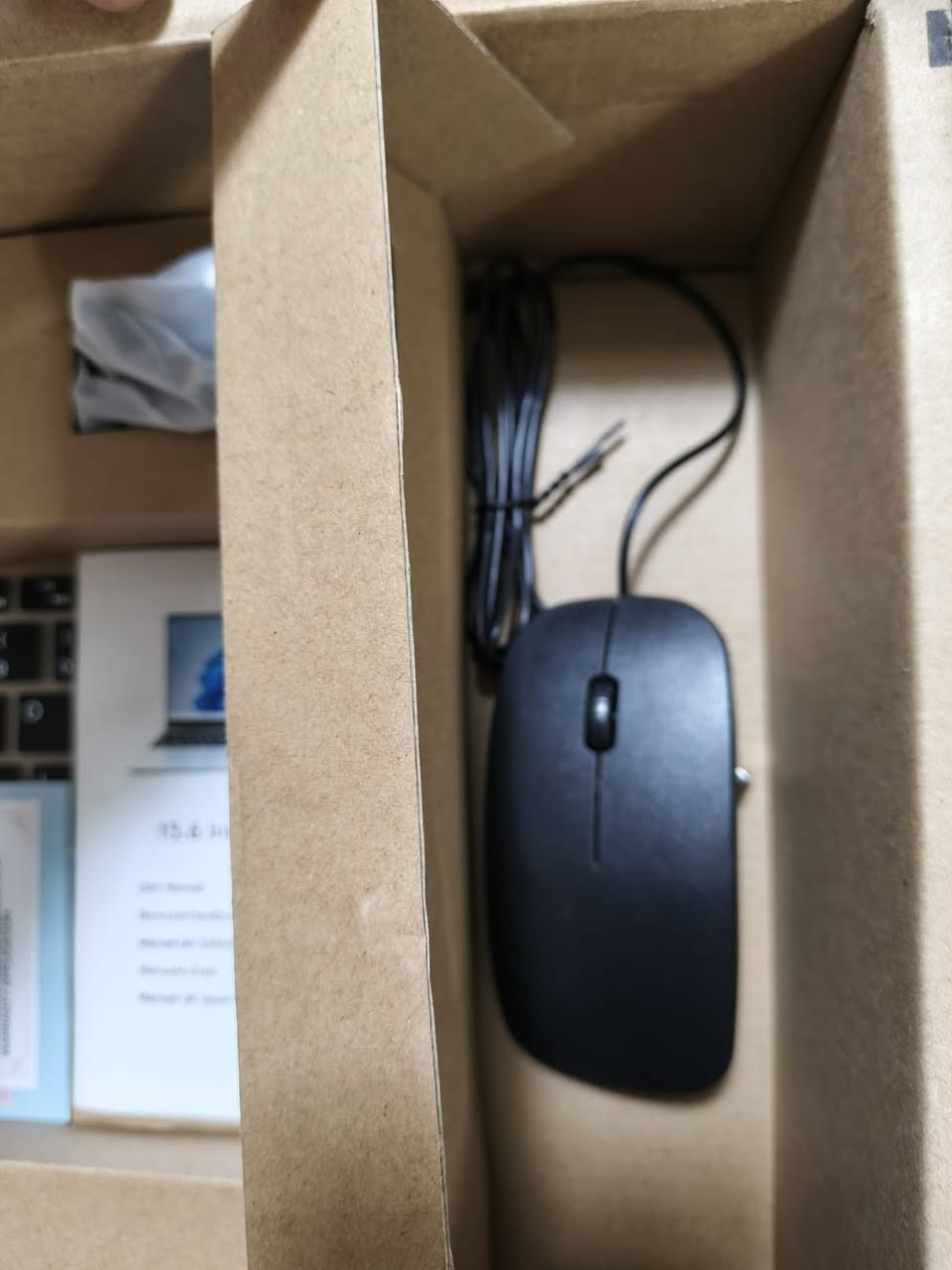 السعر - 200,000 الف قفل غير قابل للنقاش لتعب نفسك
متوفر توصيل داخل بغداد فقط !
لابتوب جديدة لوك اني بيدي فتحته
الرام 16 كيكا
الهارد 512 كيكا نوع ssd 
النظام وندوز 11 برو الاصلي
كارت الشاشة شير 8 كيكا
ويب كام والى اخره
ارجع واكول توصيل داخل بغداد فقط حصراً او انت تجي عليه والسعر قفل


**إذا كنت صاحب هذا الإعلان وتريد حذفه لأي سبب، رجاءا أرسل رسالة إلى الدعم الفني**