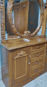 غرفه البيع صاج 5بيبان بدون زاويه  السعر 500 العنوان البصره المعقل ***********
