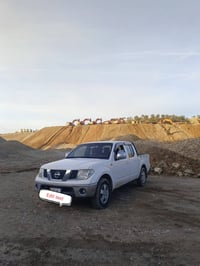 ناڤارا ناڤارا مۆدێر 2009 هیجی نییە  زۆر خاوینە  بۆ زانیاری زیاتر پەیوە...