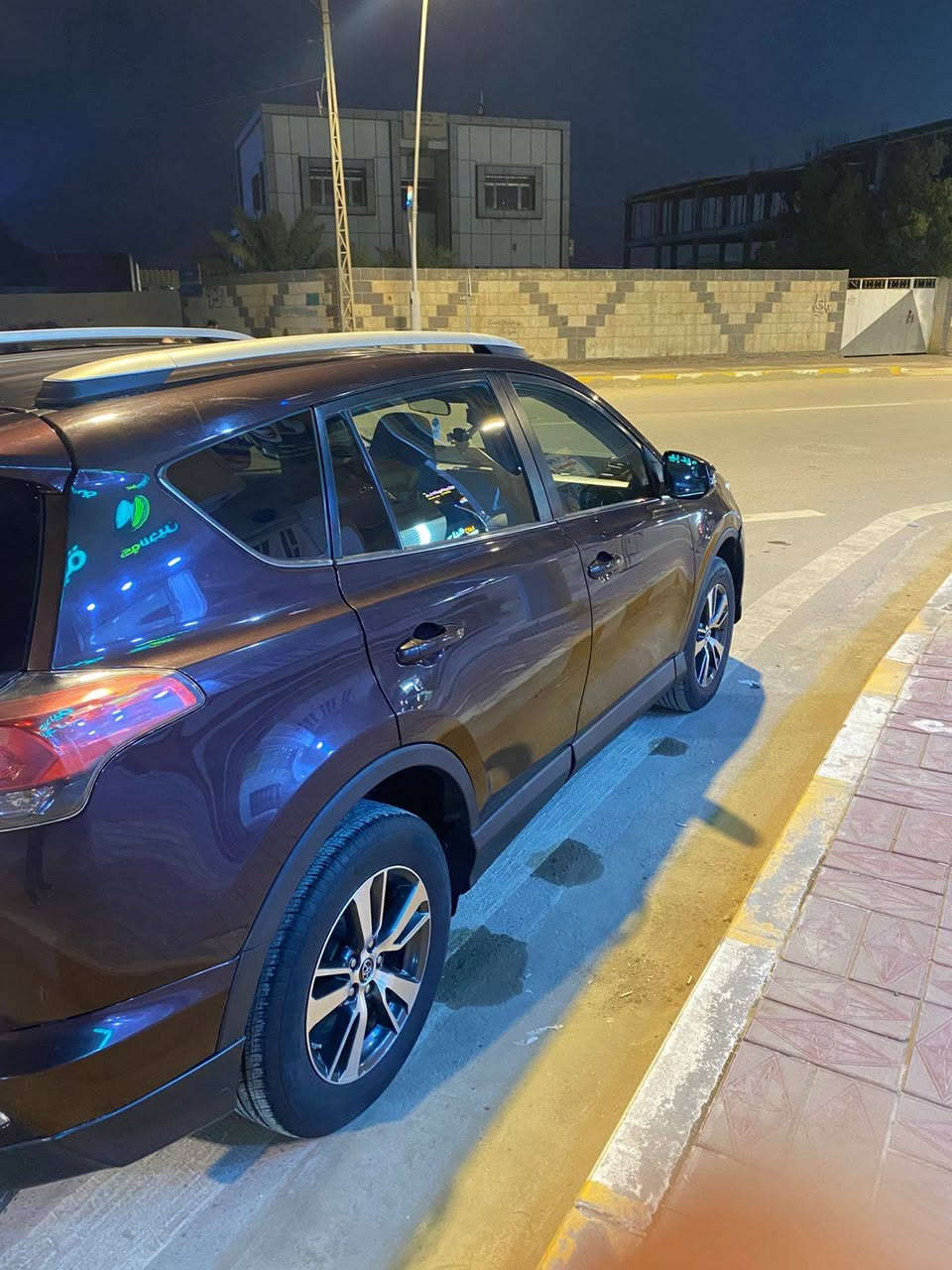 السلام عليكم راف فور 2018
حادث بنيد وجاملغ 
ماواصل للراديترات 
 رادار 
قياداه ذاته 
فتحه سقف

ماشيه 97الف
ذي قار- سوق الشيوخ 
السعر 170 وبيها مجال

***********
