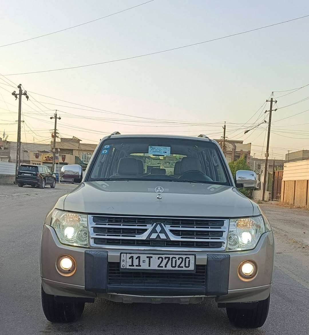 ‏سلام عليكم ، باجيرو موديل 2009 خليجي لون ذهبي سياره مكفوله كفاله عامه مكينه كير مكفولات مكينه 6سلندر 3000 المرغوب سبعة راكب ثلاث قطع تبريد مركزي  ثلج السياره جاهزه فور ويل 4X4 أشاير بل مري نيكل يدات نيكل شاشا ايباد كامره خلفيه حساسات خلفيه صدر امامي خلفي جديد طخم تأير شاده جديد ،رقم بغداد دولي هزه جديده بسمي .تحويل مباشر .السعر 121وبيها مجال بسيط الإتصال.***********مكان  بغداد
