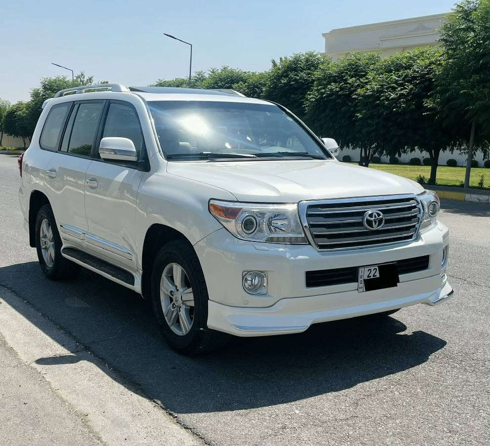 Toyota LandCruiser 2013 VXR V8 4.6L تويوتا لاندكروز

المواصفات معروفه
السياره بدون صبغ بيه مكانين PDR 
وحده يم قبغ البانزين عله كد شبر  
والجاملغ  خلف السايق شويه  
السياره نظيفه جدا

گير ومكينه بشرط 
ماشيه 99 الف كيلو متر حقيقي 

مكان السيارة اربيل
السيارة بأسمي ورقم اربيل 
السعر 370 ورقه
 
رقمي
***********
*********** أربيل, العراق
