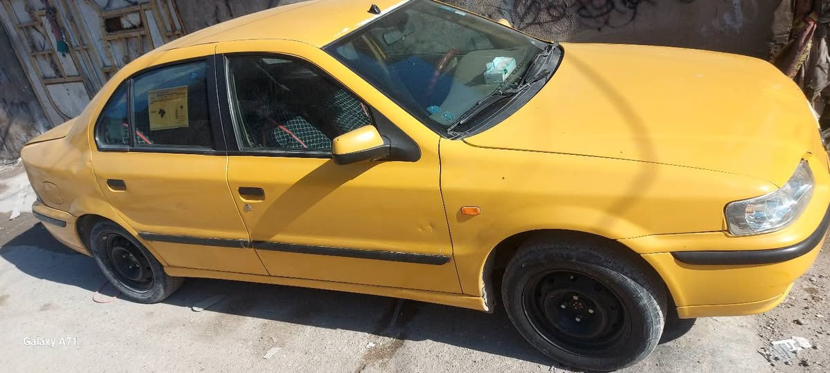 السلام عليكم شباب سيارة خير من الله كير ومحرك وحدادية جديدة٢٠١١السعر ٣٣ورقة بغداد
***********
