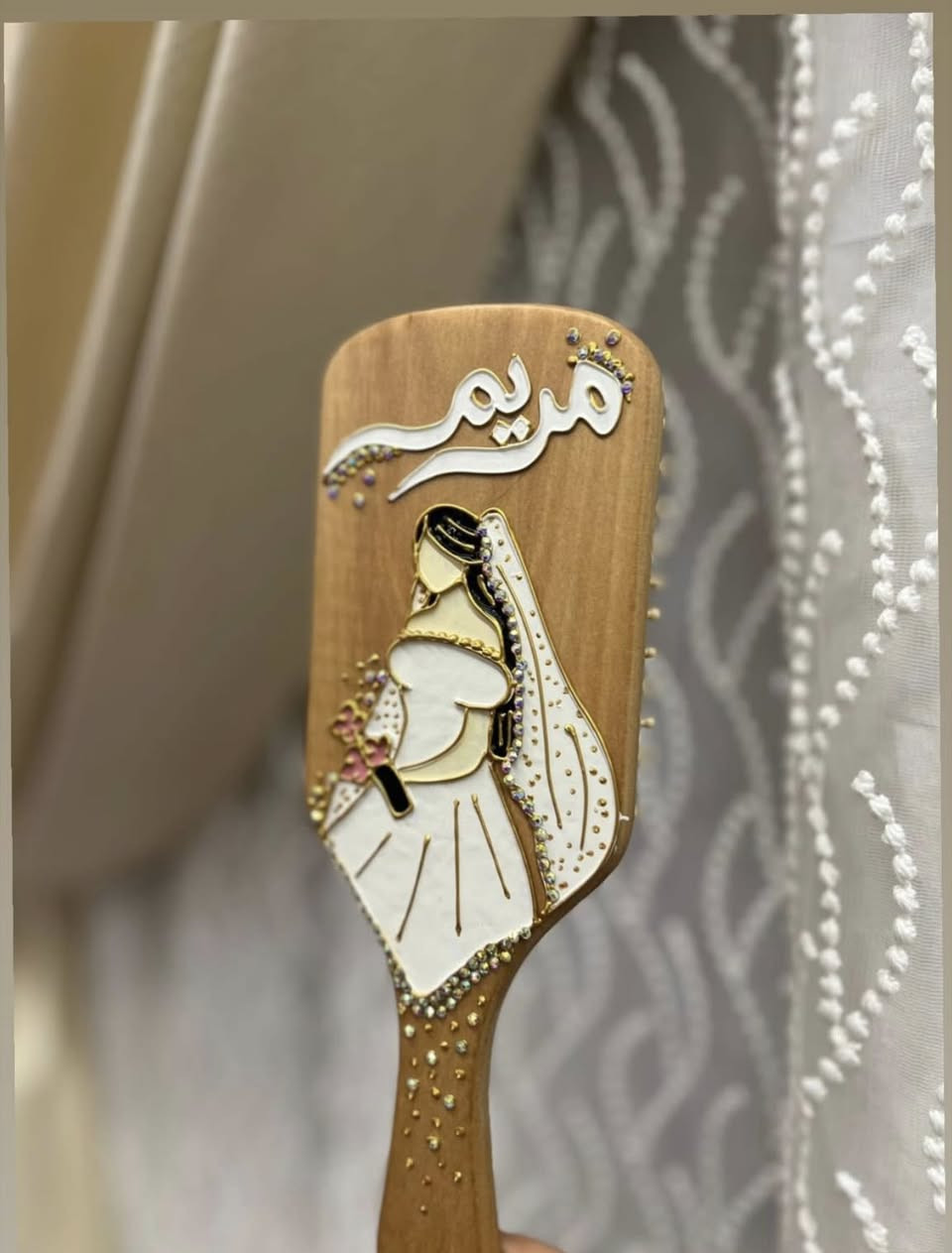 ⁨ شغلي حسب الطلب🤍🎨
_صنع بكل حب💜

_يتوفر توصيل لكافه المحافضات
_الحجز يكون قبل 5 ايام
_ضمان الالوان متروح لابالغسل ولابالحراره
_اقتني قطعه مميزه وحيده صنعت لك خصيصاً
_بأسعار مناسبه جدا 
للطلب او الاستفسار مراسله الصفحه او على الرقم واتساب فقط***********⁩
