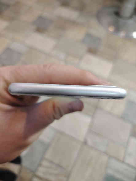 السلام عليكم ايفون 8 بلاص كلو بلادي بطاريه68  للبيع ومراوس حسب القناعه العندو يجي خاص ***********2
