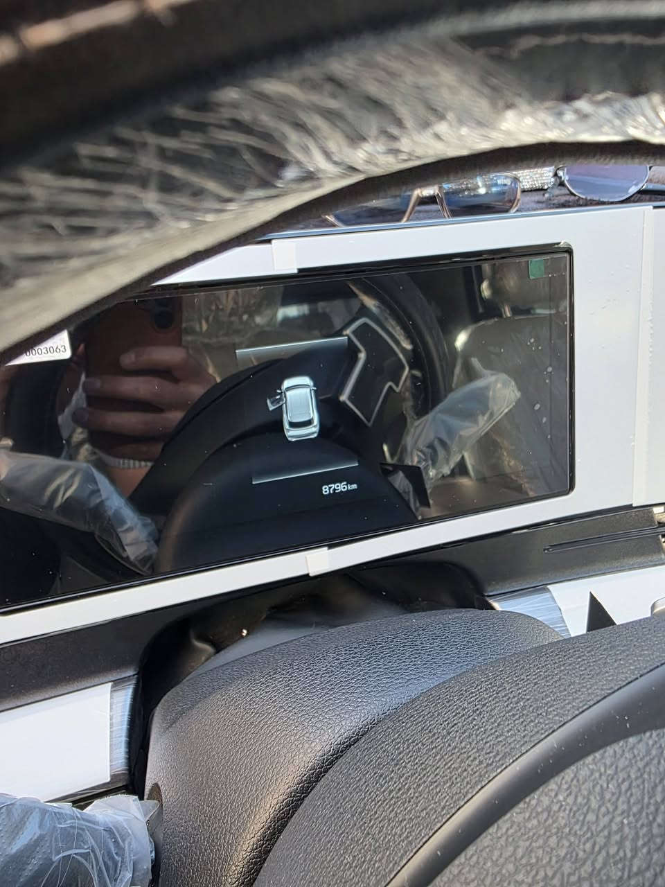 السلام عليكم
كيا سبورتج موديل 2025 خليجي أستلام شركة ضمان شركه نم 

السيارة ماشية 9000 بعدها بحالة الوكالة كفالة عامة حتى من الشخط
رقم بغداد الدولي بأسمي تحويل ثاني يوم 
المواصفات :-

حساسات خلفية أمامية 

لايت زينون + LED

كشافات 

رادار

بك لايت LED

ويل كب 

صندوق كهرباء
 
تدفئة مقاعد 

اريل نفكيتر 

مفتاح التشغيل بصمة (بصمتين موجودة)

دشبول شاشة + CarPlay 

كاميرا دوارة 

مثبت السرعة Cruise

المودات والأوامر الصوتية

أوضاع القيادة  Drive Mode

فحص أنظمة السيارة 

مقود جلد حياكة 

شفتات مقود

قطعتين تبريد

هاند بريك كهرباء 

ا ABS 

ا Auto Hold   أوتو هولد

نظام مانع أنزلاق 

نظام نزول المنحدرات 

اشارة في المرايا الجانبية

مخرج منفذ الطاقة

ا  Bluetooth 

شاحن 

العنوان :- كربلاء 

رقم الهاتف ***********
