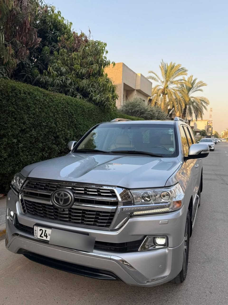 السلام عليكم
لاندكروز 2017 
اعلى فئه Vxs✅
V8_5700
لون رصاصي 
رقم دهوك تحويل ثاني يوم باسمي 
بدون صبغ او ضرر ✅
فقط رصعات اثنين بقبغ الصندوق ✅
السياره ماشيه 163 الف كيلو متر 
السياره بغداد اليرموك 📍
سعرها 530 $ ✅
***********
