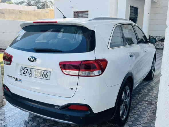 السلام عليكم 
سورنتو 2016 خليجي 6 سلندر 7 راكب 
رقم ذي قار الدولي تحويل مباشر
فور ويل مكفوله من الضربه والصبغ والتبديل 
بيها رصعات اثر حالوب 
محرك وكير مكفولات على وضع الشركه 
تخم تاير جديد حداديه جديده 
السياره جاهزه من الاخير وبالعافيه عل ياخذها 
المكان قضاء الرفاعي السعر 205 وبيها مجال 
***********
***********
