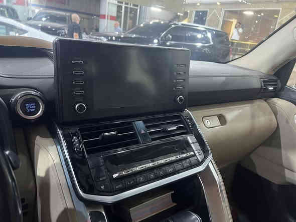 سلام عليكم سياره لاندكروز مديل 2022 ساز مواصفات كلش حلوه ماشيه سبعينات سياره كلش حلوه وجديده رقم بغداد بدون صبغ بيه بارد بل جاملغ خلفي والامامي سونار موجود سعر سياره 62$بيه مجال استفسار *********** مراوس ماكو شكال حسب قناعه حليجي فقط
