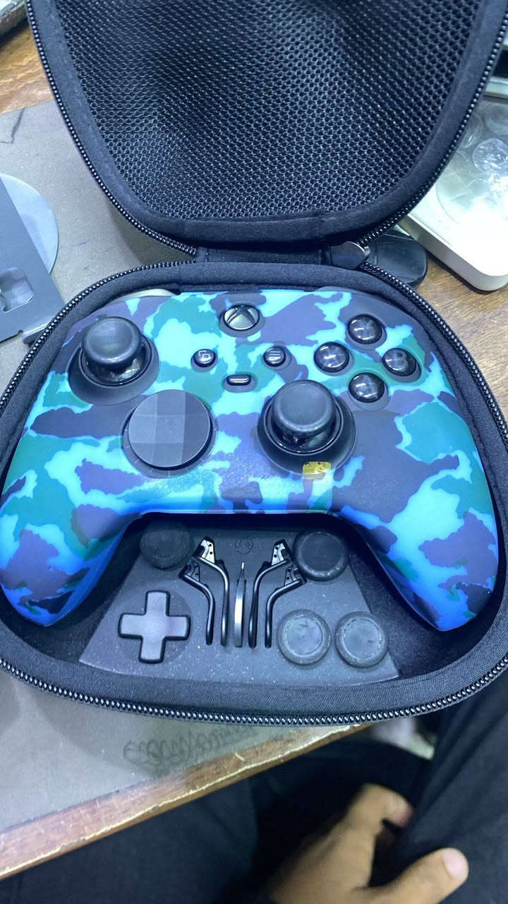 توفر لدينا جويستكات احترافي باله غير مستخدم داخل العراق اصلي اكس بوكس سيريز و X مع جلاتين هدية 🎁 من مكتب تخفيض السعر العاطفي الشطره شارع التربيه مقابل افران الزيتون *********** سعد الطائي للألكترونيات
