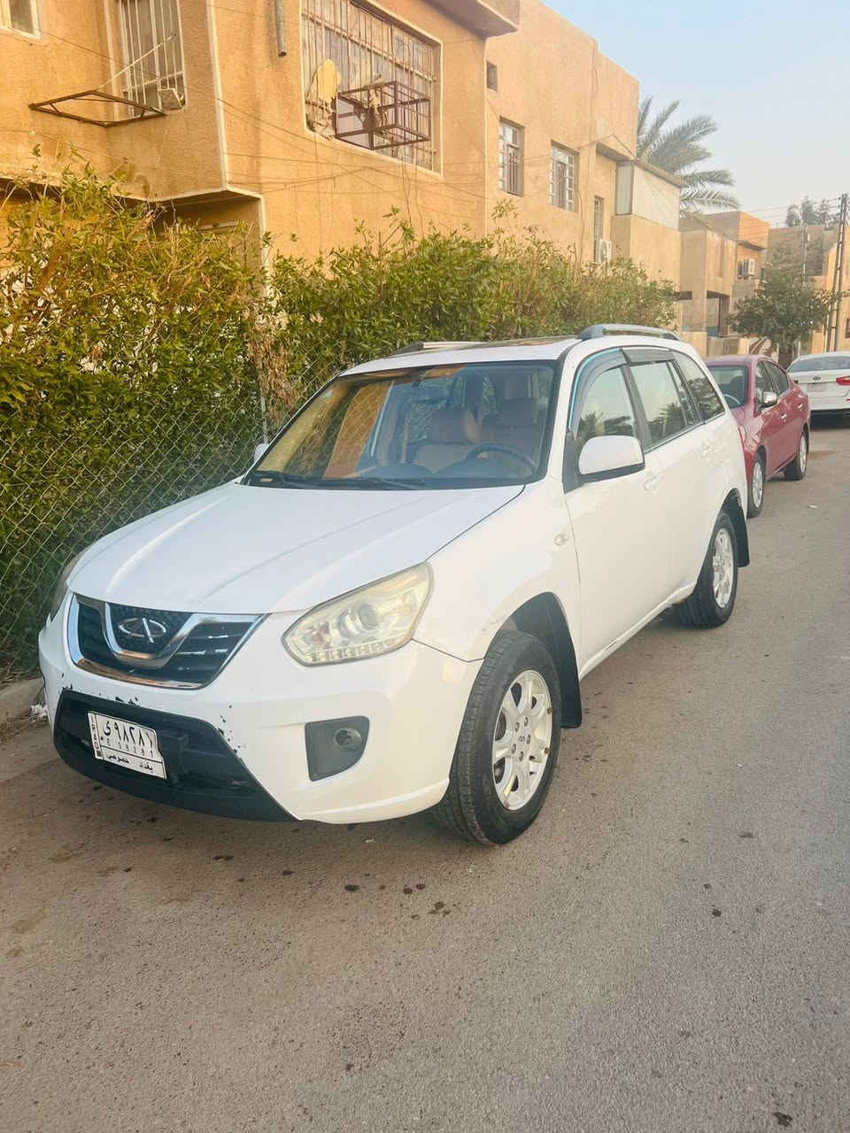 السلام عليكم للبيع تيكو 2013  سيارة استلام شركة علئ ايدي. مكفولة من الضربة والصبغ سيارةماشية ١٦٢ حقيقي  جاهزة تبريد شغال مابيها نقص مكينة بداية بخار نكرة ناعمه وبيها خياسات مصورهن  مامعمرات فقط تبديل مابيها سيارة ع وضع شركة كشنات جلد حساسات  سنتر لوك شغال فتحة  سلايد مابيها نقص السعر ب55 وبيها مجال مكاني بغداد الكرخ ***********
