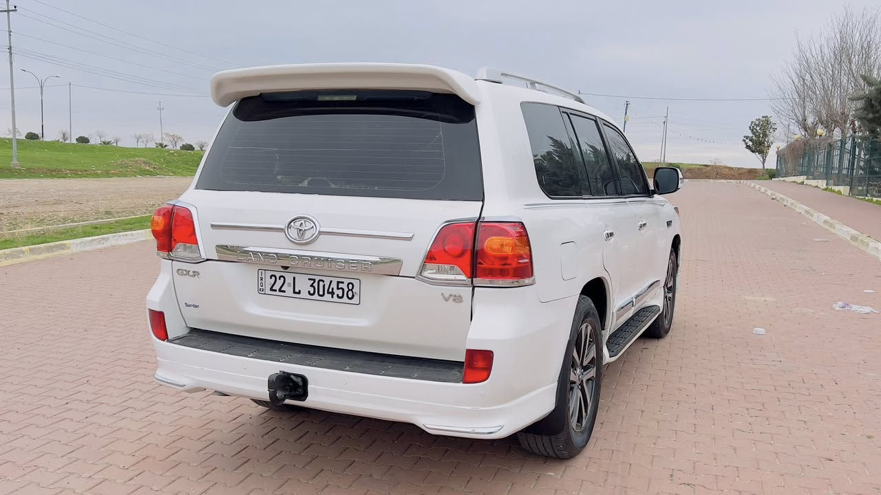 للبيع لاندكروز موديل 2008 تحديث 2014 صبغ سته قطع صبغ وشبرين يم سلايت امامي صبغ بدون دواخل امامي و خلفي كبس بدون دواخل بس اني ابيع عام صبغ  سعر 235ومجال 
فول مواصفات
بصمه 
بصمه ابواب
فتحه سلايت
كشنات جلد
كشنات كهرباء ثنين ثلاث حركات 
زراكات
مري شفط
تحكمات ستيرن كامله
مثبت سرعه
شاشه ايباد 
ثلاجه 
سبعه راكب
ثلاث قطع تبريد 
محرك v6 
حساس امامي
حساس خلفي
وباقي مواصفات   معروفة 
واستاب ***********عنوان عقره تابع اربيل
