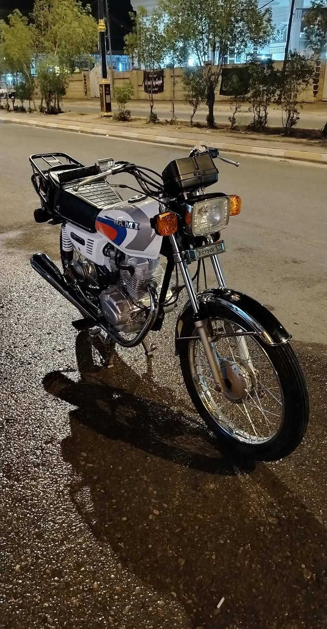 للبيع اصلي شاصي 21 ومكينه ماصارلهه شهر رقم وسنويه مكفول كفاله عامه السعر واحدو400 وبيه مجال مكاني نعمانيه ***********
