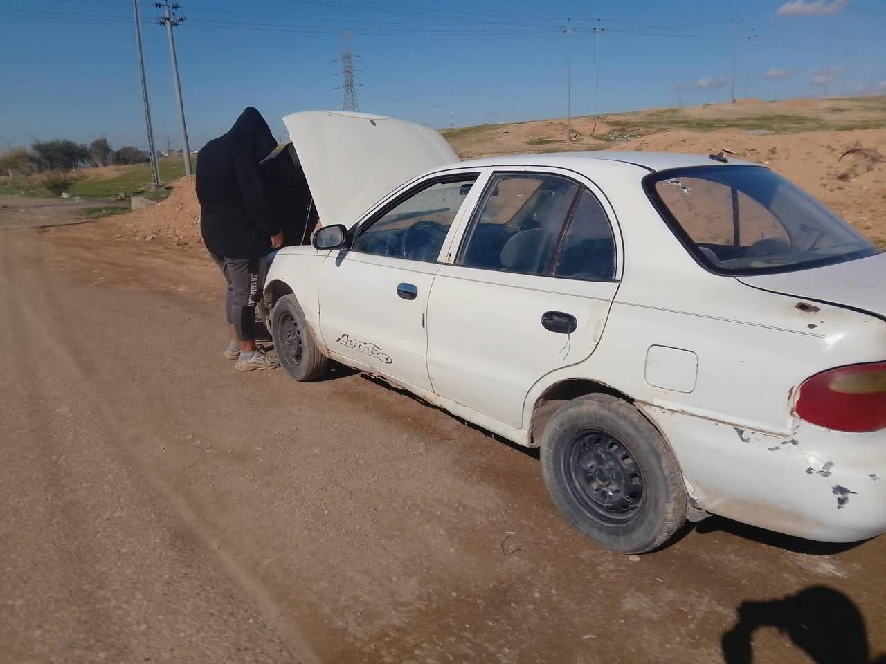 سلام عليكم هوندا اكسنت 97 كلك كير محرك بلجيس سياره نقصها بس صدرهه تعبان مكاني ديالى  خانقين السيارة كلك كلك كلك اني مكلف بالنشر هذا رقم صاحبة ***********
