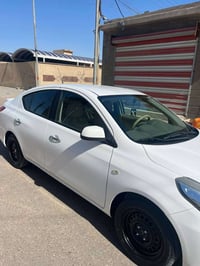 السلام وعليكم سياره سني للبيع شرط التحويل والوكالة الضرر جاملق امامي ف...