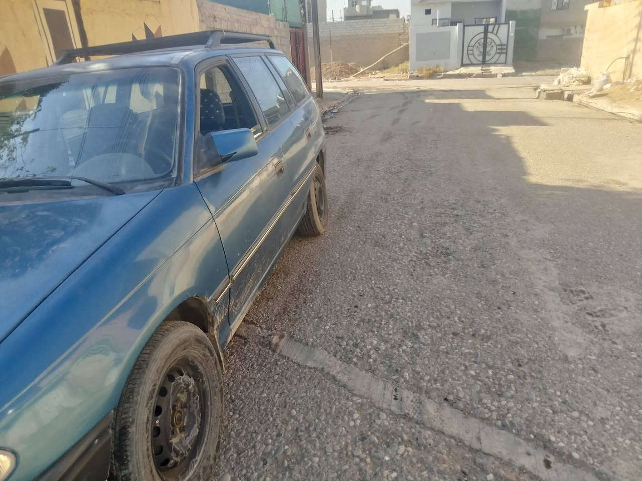 السلامه عليكم استره استيشن موديل 92نضيفه سنوية جديده مصبوغ عام جماليه محرك وكير شرط حجم المحرك 16 السعر45 الاستفسار  اتصال ع الرقم ***********
