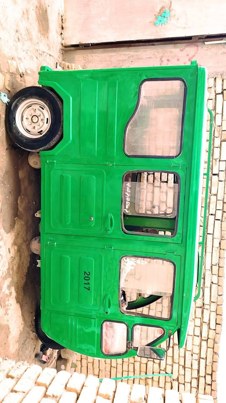 سلام  عليكم  تكتك للبيع  موديل 2017اوراق استنساخ اكسن لطش محرك دايون خمسه راكب مكان ناصريه مركز  قرب سجن لصلاح سعر واحد وربع 1250 وبيها مجال للشراي مكفوله بسمي  هاذه رقمي 786 771 5966


**إذا كنت صاحب هذا الإعلان وتريد حذفه لأي سبب، رجاءا أرسل رسالة إلى الدعم الفني**